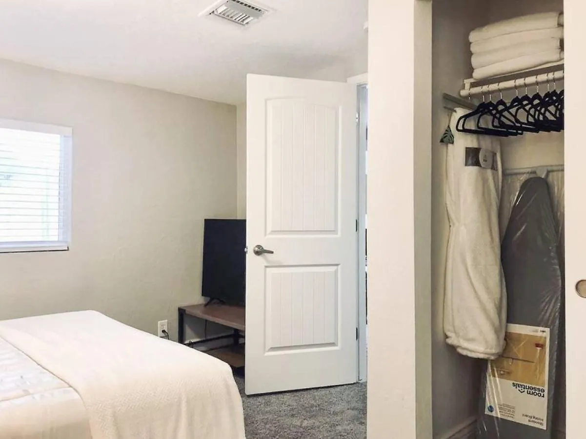 Sunny Guest Suite With Large Backyard - Pets Welcome Phoenix USA